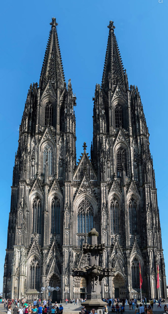 德国科隆大教堂是世界上完美结合了中世纪哥特式建筑和装饰元素的最高