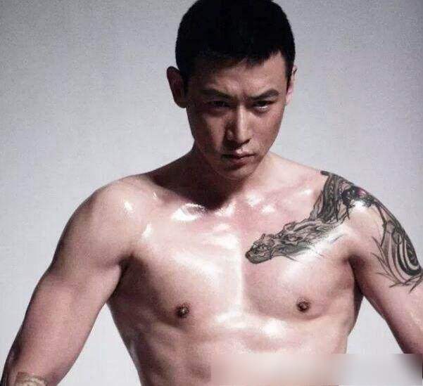 男星宠妻纹身:邓超的简单,陆毅的复杂,看到最后这位直接笑抽!