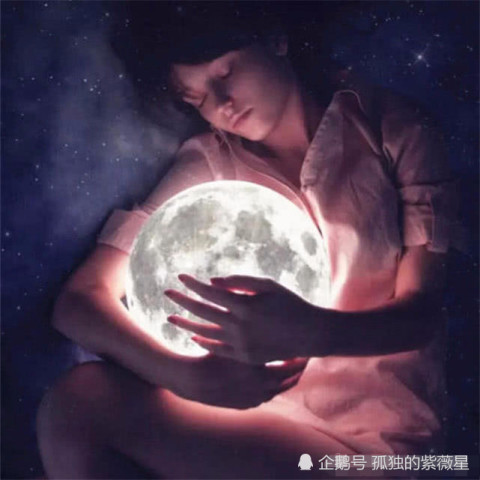 梦境解析，为何梦见在人工挖的洗澡坑中沐浴？