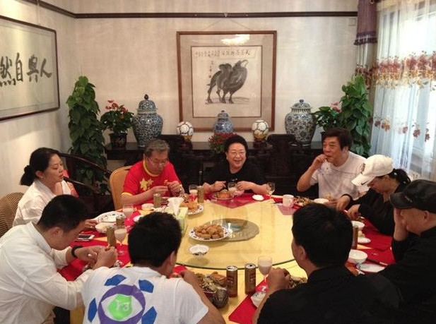 赵忠祥豪宅曝光,华丽堪比皇宫,网友:颠覆了我的三观