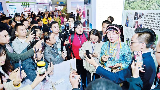 电商扶贫 精准发力 诠释农村电商新内涵_大浙