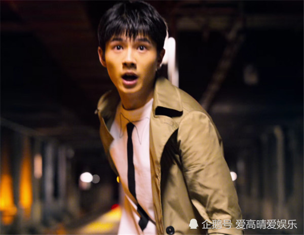 唐探:凶手亮出匕首,秦风为何吓跪了?并不是怕死,原因细思极恐
