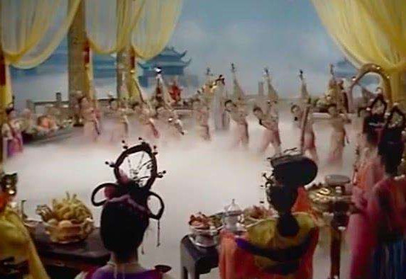 王母娘娘举办蟠桃宴(猜一成语)_王母娘娘的蟠桃园图片(2)