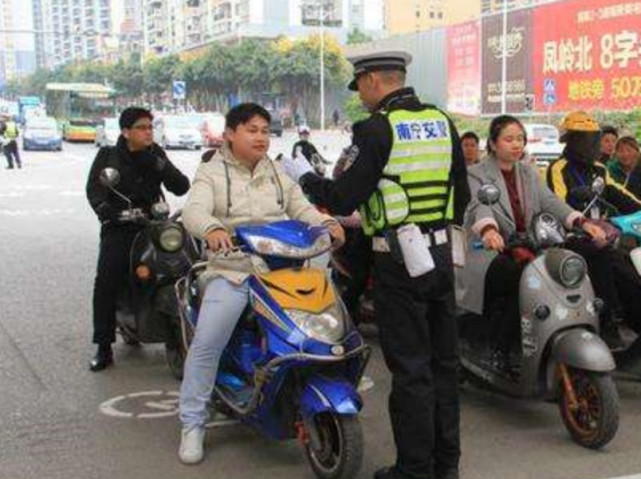 电动车以旧换新靠谱吗?老司机:别傻了,还以为占了大