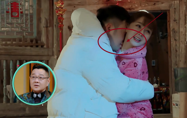 两个人腿绑在一起痛哭猜成语_两个人在一起的图片(3)