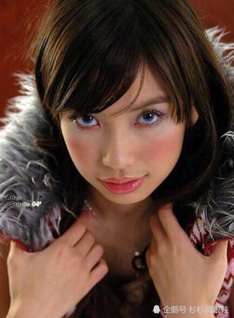 金发碧眼 不一定都是美女 也有可能是angelababy 看点快报