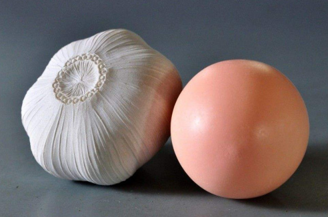640