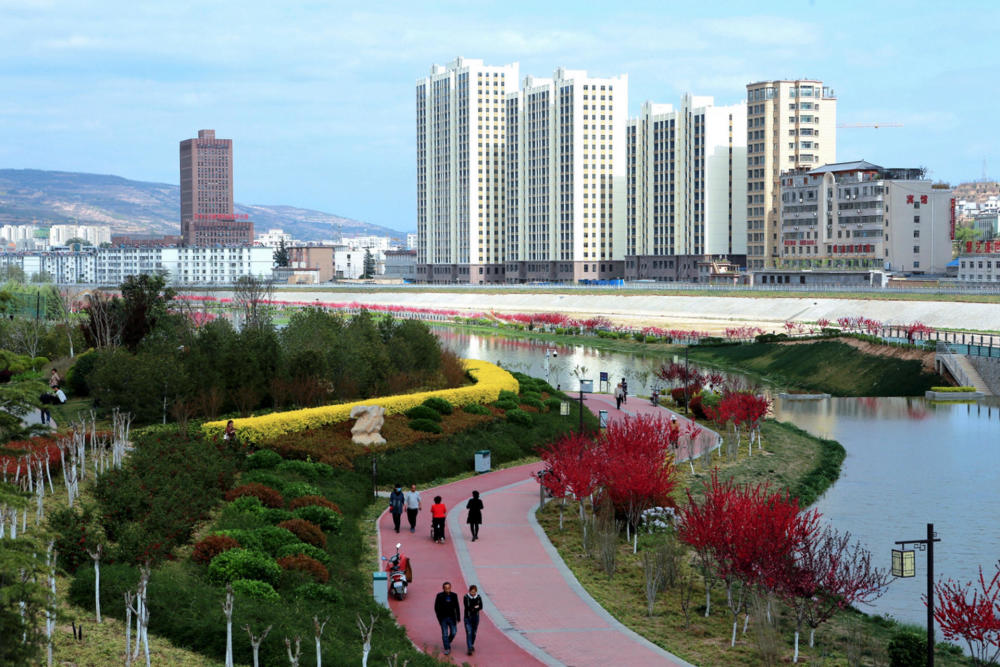 这是近期拍摄的秦州区藉河风情线.天水在线王建文摄