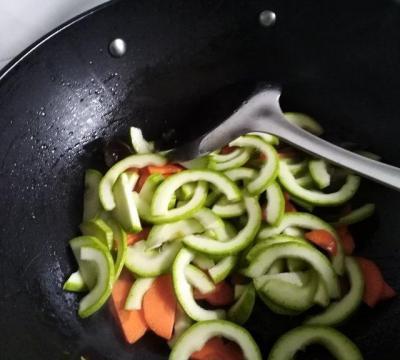 640