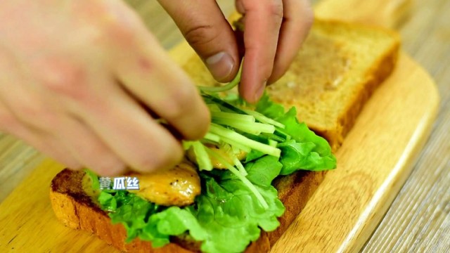 640