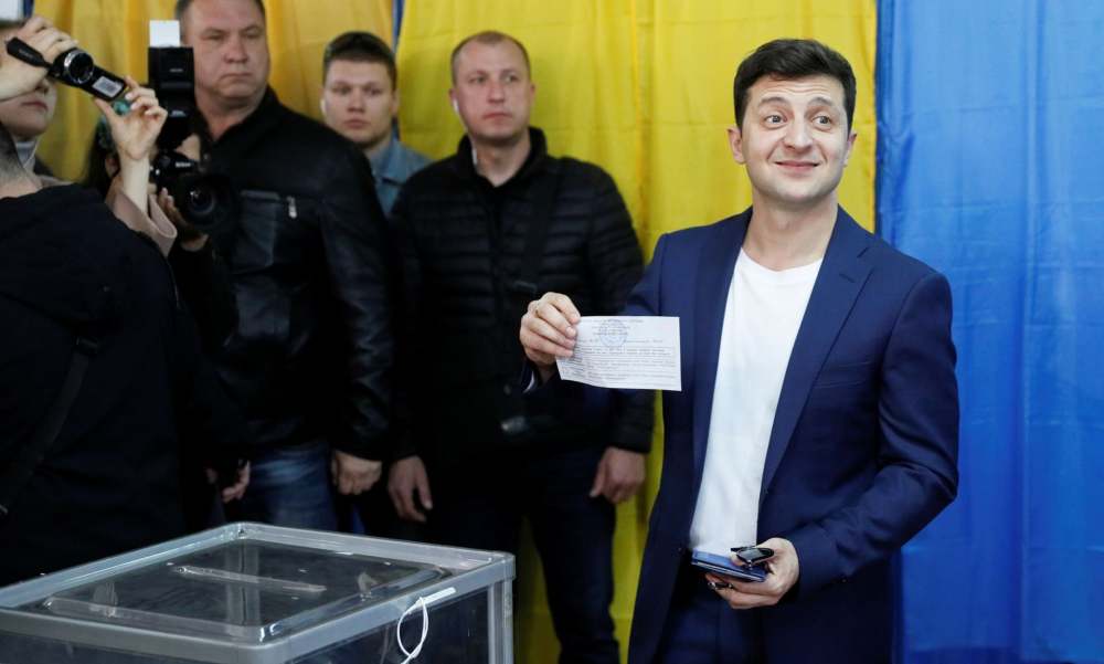 特朗普祝贺泽连斯基当选乌克兰总统,俄罗斯争