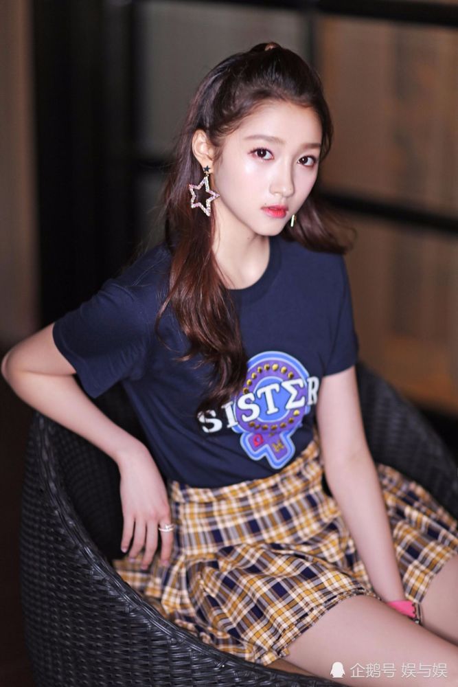 关晓彤探班鹿晗时找人偷拍?网友提出这两点质