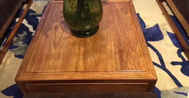它的名字也许叫高棉花梨