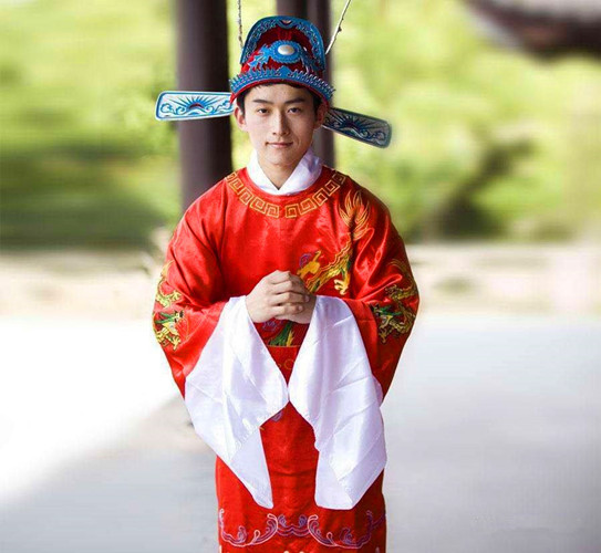 今人扮古代状元