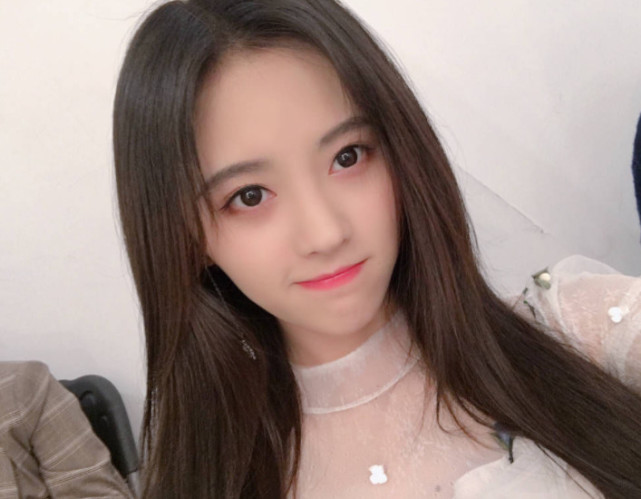 有一种"整容"叫鞠婧祎染发,如同芭比娃娃,网友:心跳加速了!