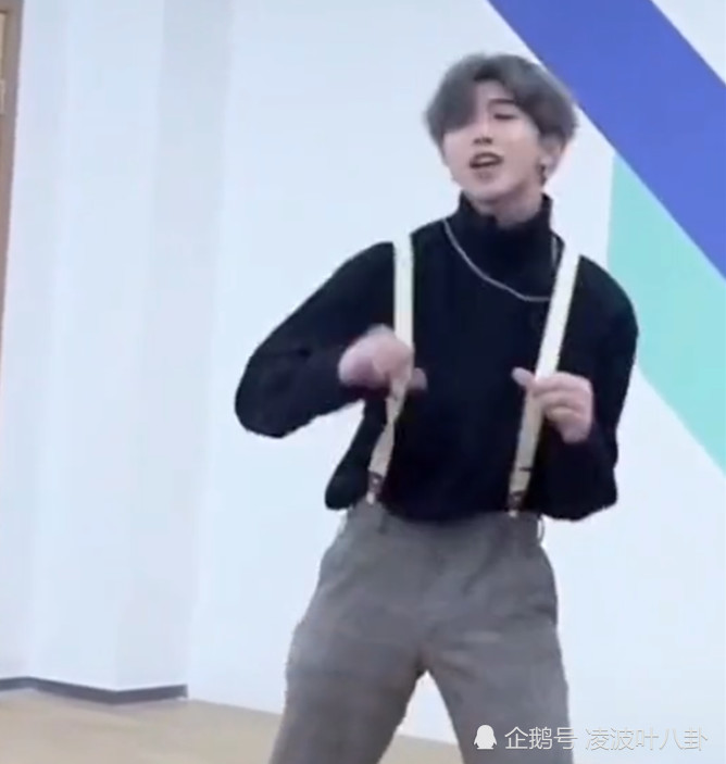蔡徐坤"鸡你太美"还有花絮?被这个砸脸网友笑喷,网友
