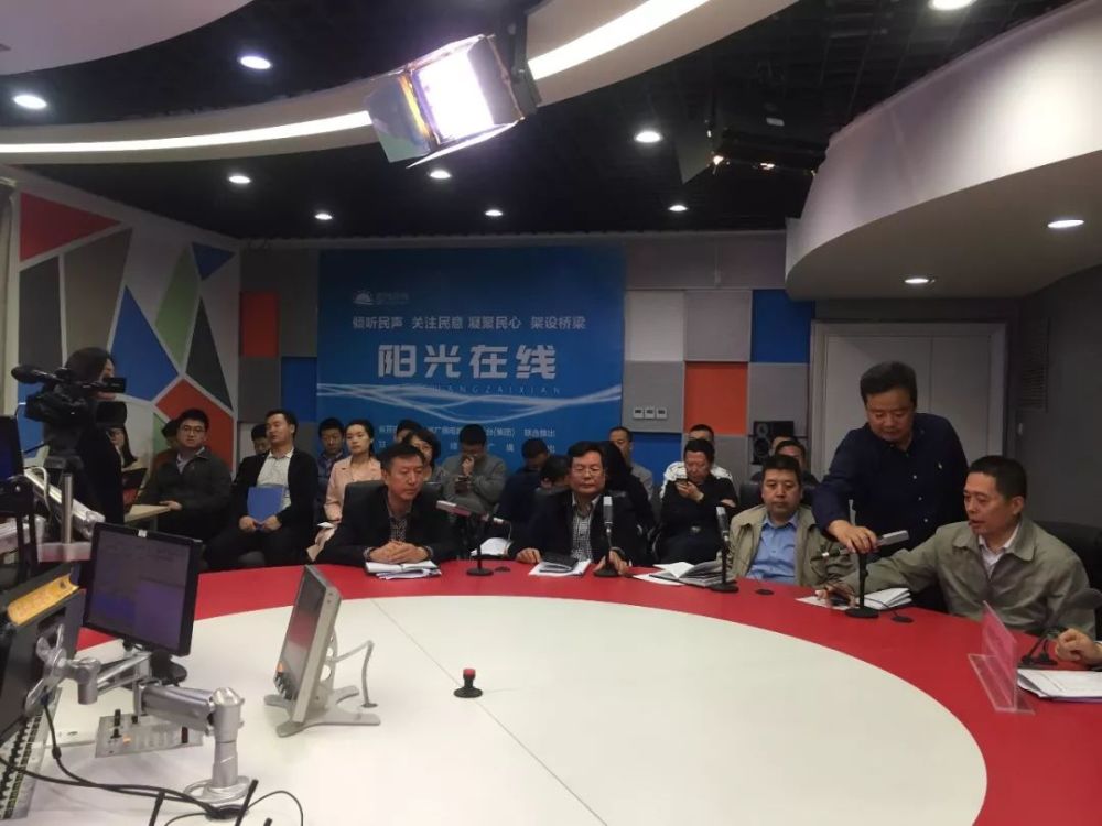 甘肃省扶贫开发办公室 党组成员,副主任 陈崇贵