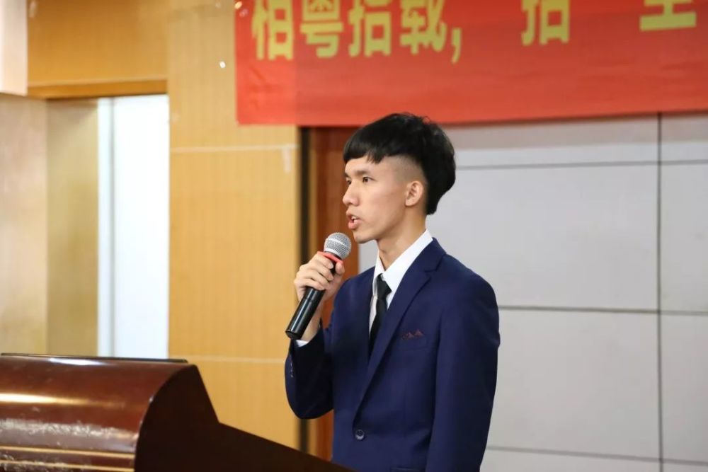 十佳校媒回顾 校媒人,一直在路上