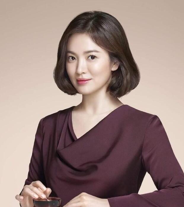 38岁宋慧乔换发型了,长款波波头减龄效果太好,感觉美