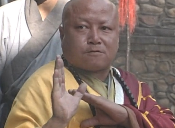 《白眉大侠》莲花门都是道士么,总门掌郭长达的师父是僧人的原因