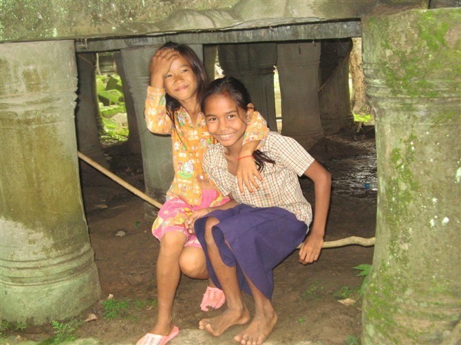 被美国杂志揭露的柬埔寨,最黑暗的角落,竟是孩子们的