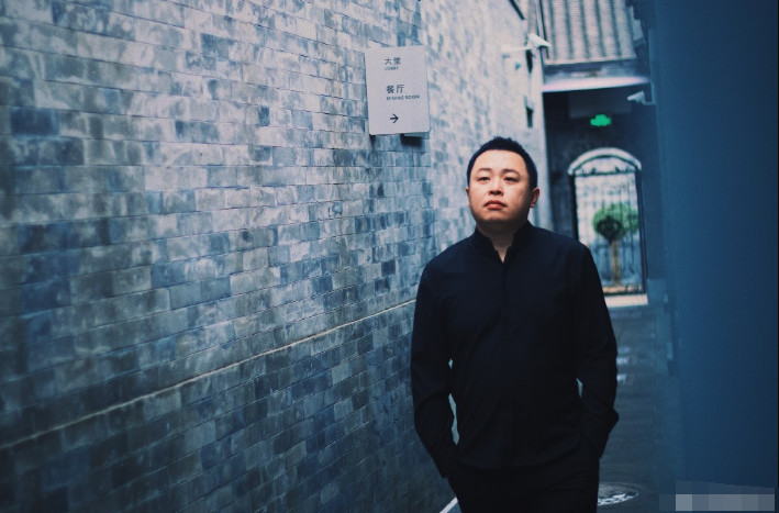 德云社阎鹤祥实力打造胖帅男神,就像走过雨巷怀揣梦想