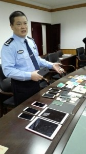 團(tuán)伙操縱聾啞人偷遍13省：不聽(tīng)話就“割喉”