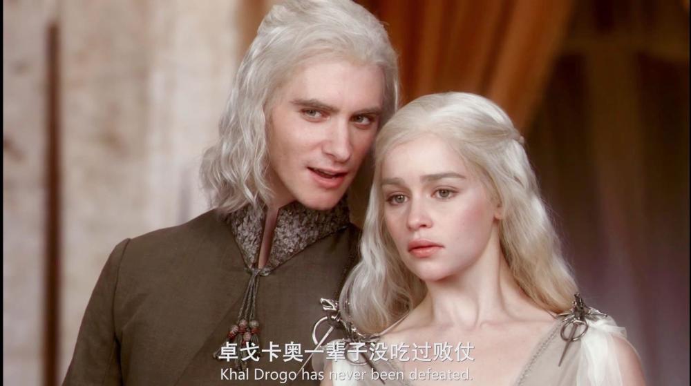 龙女的大哥雷加·坦格利安是正统的铁王座继承人,也是当时"疯王"伊里