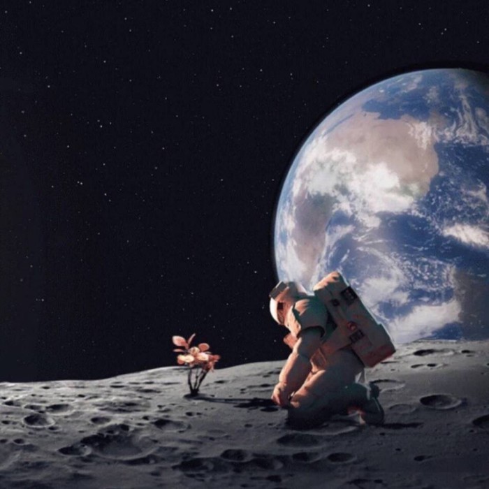 流浪地球风格背景图:我的宇宙除了你,空无一人