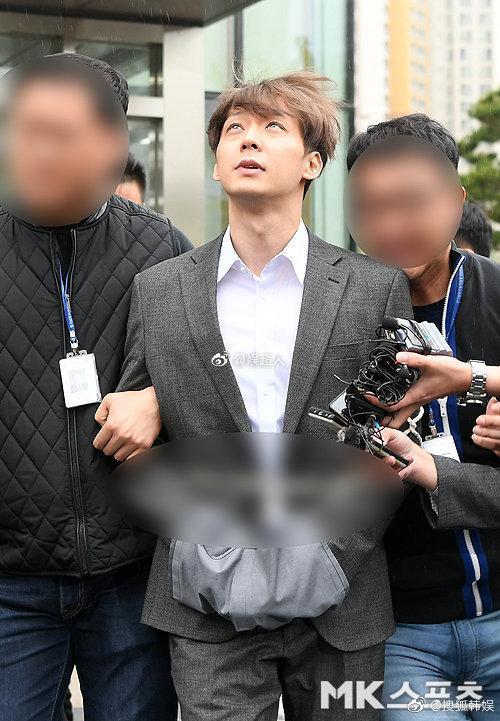朴有天正式被拘捕！高高兴兴进法院，满脸绝望、双手被拷送出来（组图） - 2