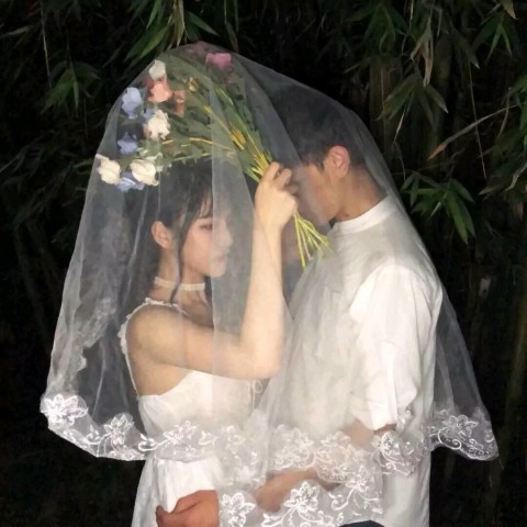 情侣婚纱头像_情侣婚纱头像男女两张