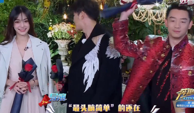 杨颖被郑恺脱内衣_郑恺脱杨颖内衣图片
