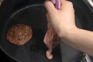 640