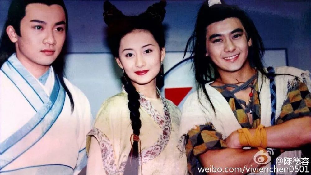1999年,陈德容和苏有朋,林志颖合演了《绝代双骄》,饰演善解人意,温柔