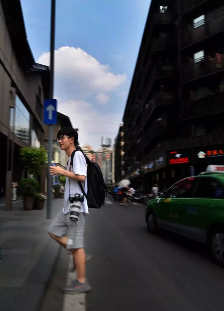 成都太古里街拍者:我镜头下的美女帅哥,不磨皮不瘦脸