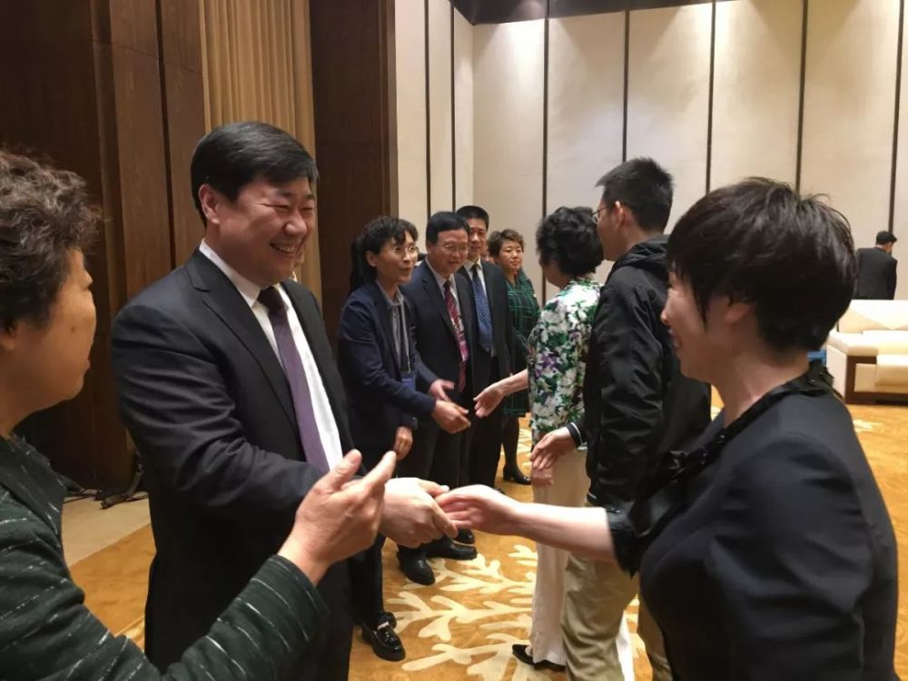 协会副会长鲍鑫毳应邀出席第十二届(正定)国际小商品