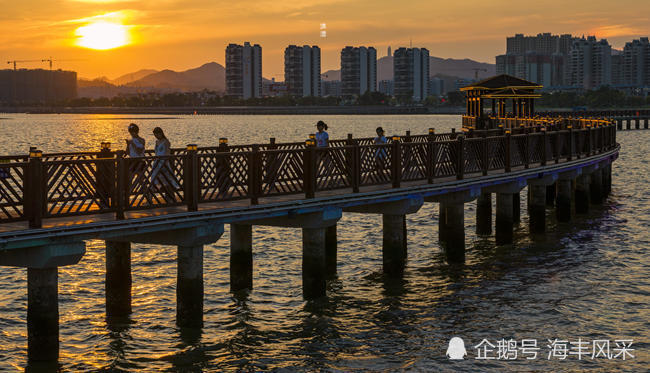 汕尾善美广场 海上观澜栈道