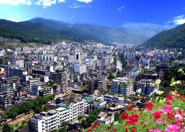 酉阳县人口_四川最有后劲的城市,不是宜宾 泸州,南充 遂宁也只能排后面
