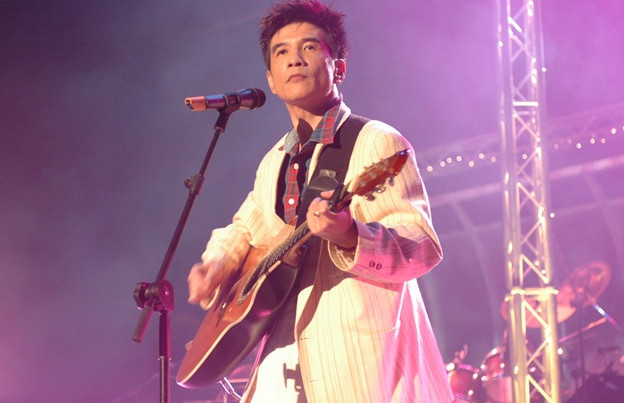 小路上曲谱_走在乡间的小路上曲谱(3)