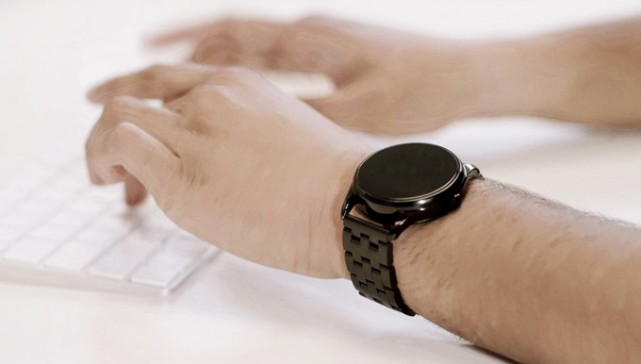 这款心率检测超强的智能手表 可以媲美心电图仪