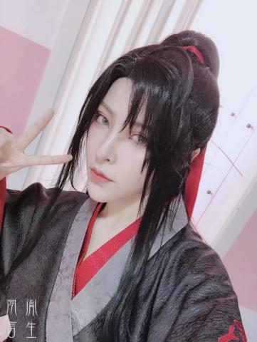 小姐姐一人cos《魔道祖师》魏无羡蓝忘机,可攻可受,帅气极了