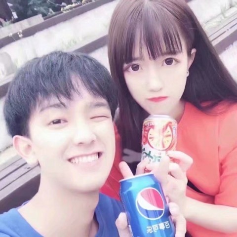 情侣头像:我想升华一下我们纯洁的革命感情