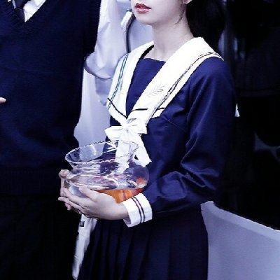 "小清新"部位情侣头像:月亮躲在云里,我也想钻进你怀里
