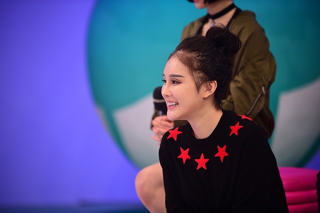 赵本山女儿妞妞绯闻男友现身 曾为其怒砸40万