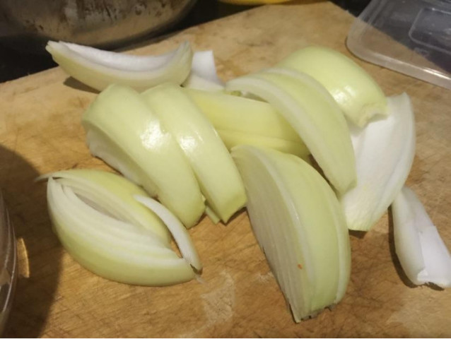 640