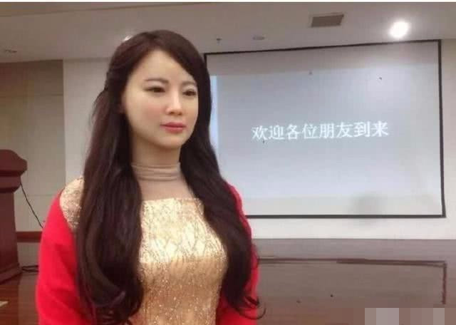 中国超真实美女机器人亮相,逼真似真人,网友:想要她们