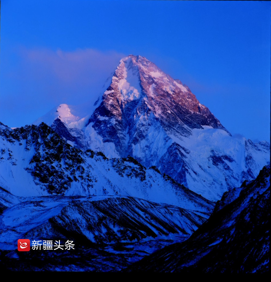 极限摄影家 用镜头记录新疆山川 看点快报