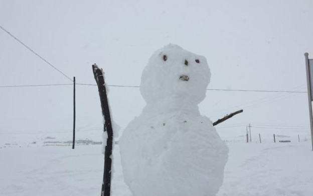 五一假期,南方人还能去青海看雪,天气贼冷