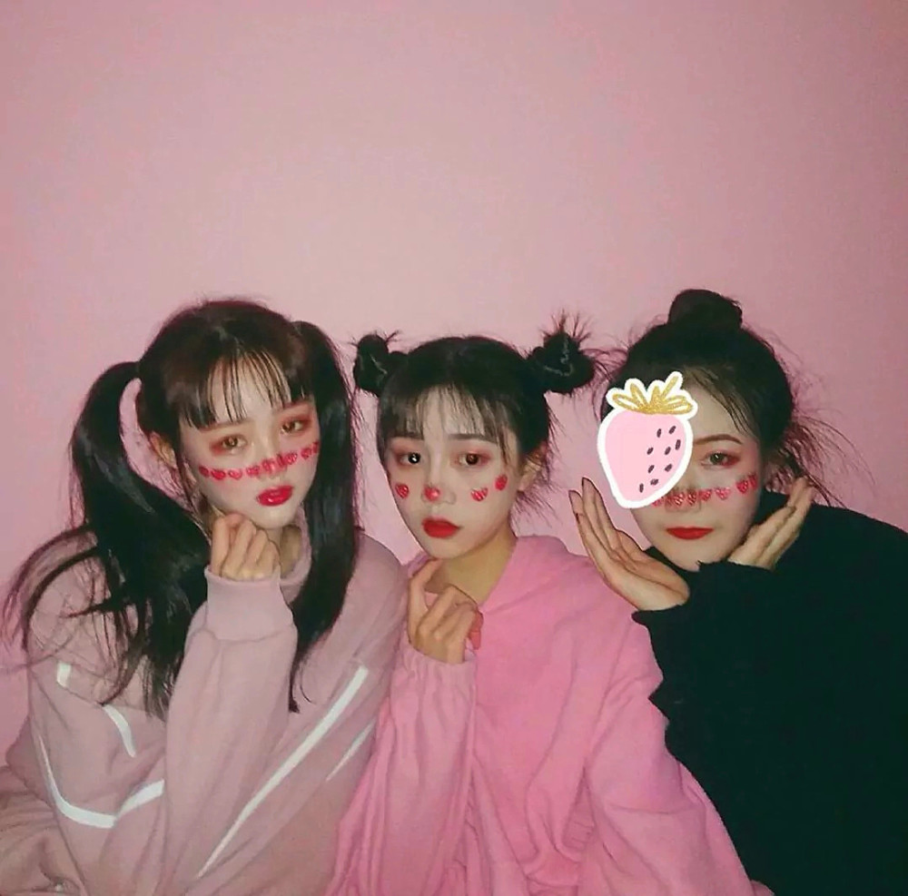 三个人 闺蜜头像:谁说三个人的友情太拥挤,真心相待便不拥挤!