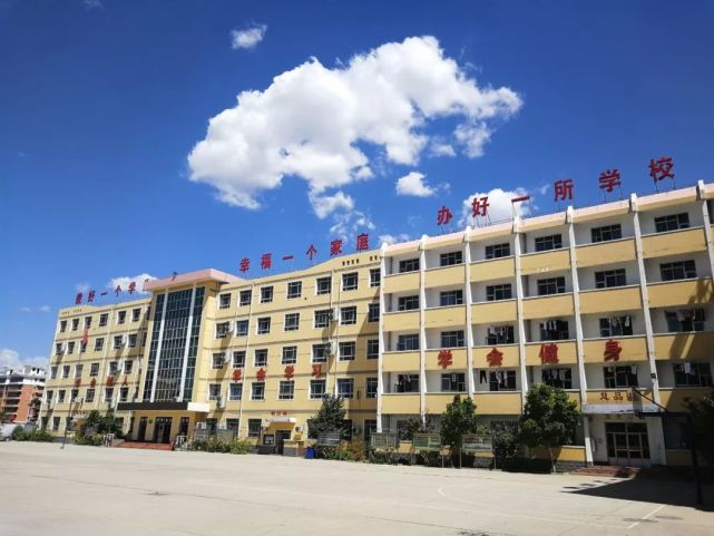 祝贺定兴三中实验学校高一年级第二学期保定市期末统考成绩喜人